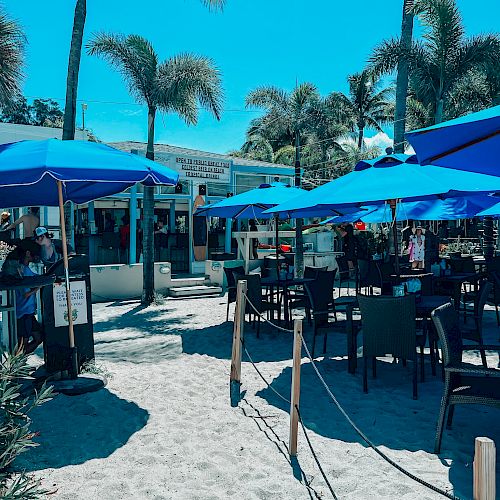 Bongos Beach Bar & Grille